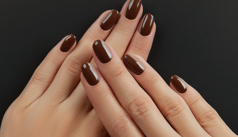 Chocolate nails: la tendenza dello smalto autunnale