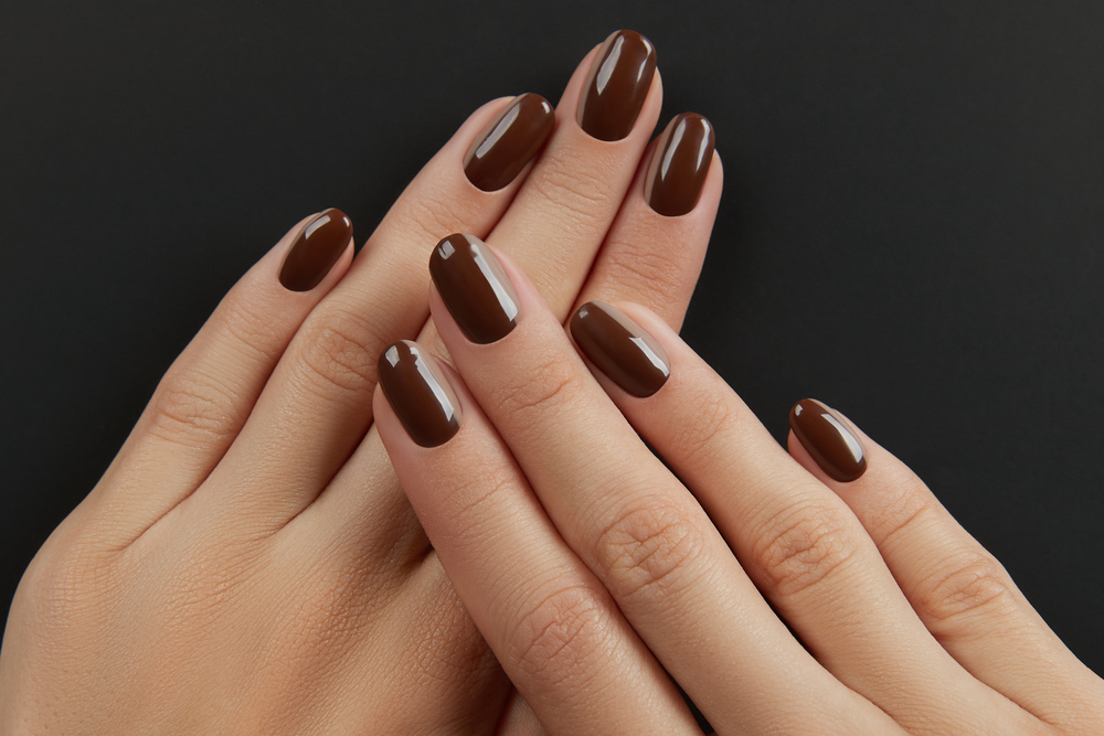 Chocolate nails: la tendenza dello smalto autunnale