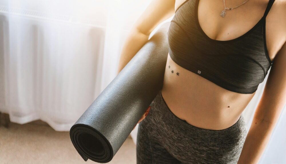 Yoga Sculpt: la fusione perfetta tra forza, cardio e connessione mentale